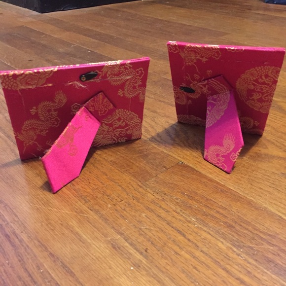 Pair of Pink Asian Print Picture Frames - Picture 6 of 7